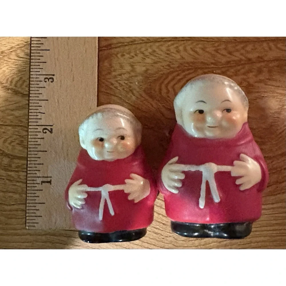 VTG Goebel Friar/Cardinal Tuck Ceramic Salt & Pepper Shaker Set Germany Rare Red